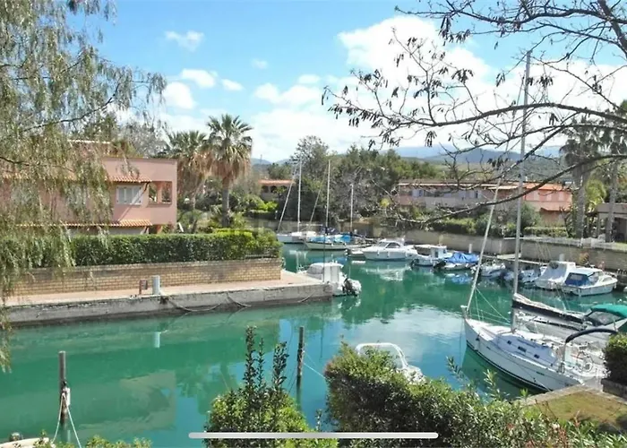 Loren Del Mar Portorosa 아파트